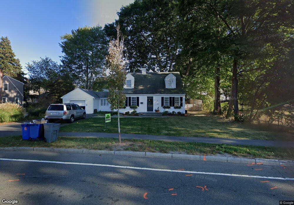 154 Furnace Brook Pkwy, Quincy, MA 02169 - photo 1