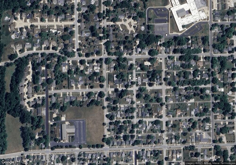 706 E 3rd St, Auburn, IN 46706 - photo 1