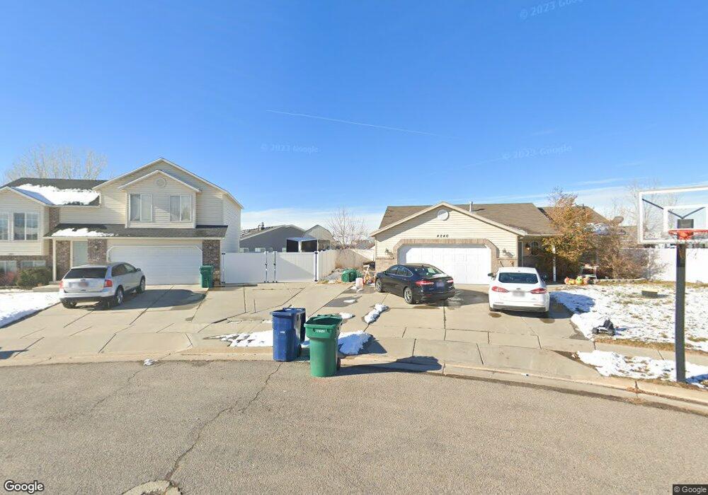 4275 W 5300 S unit 4, Roy, UT 84067 - photo 1