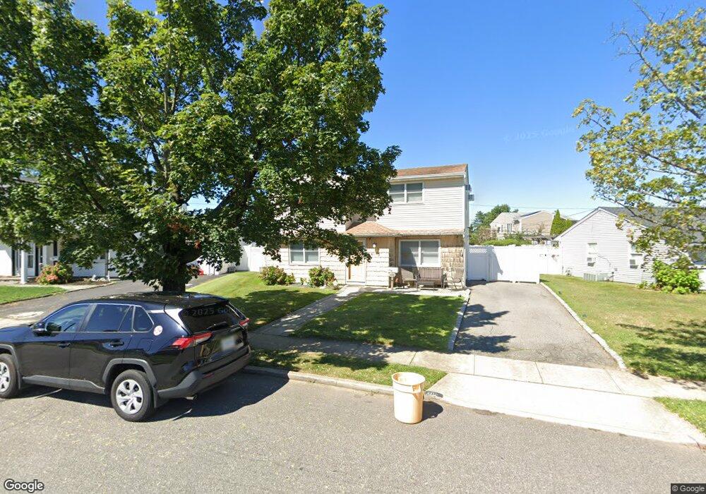 4110 Florence Rd, Bethpage, NY 11714 - photo 1