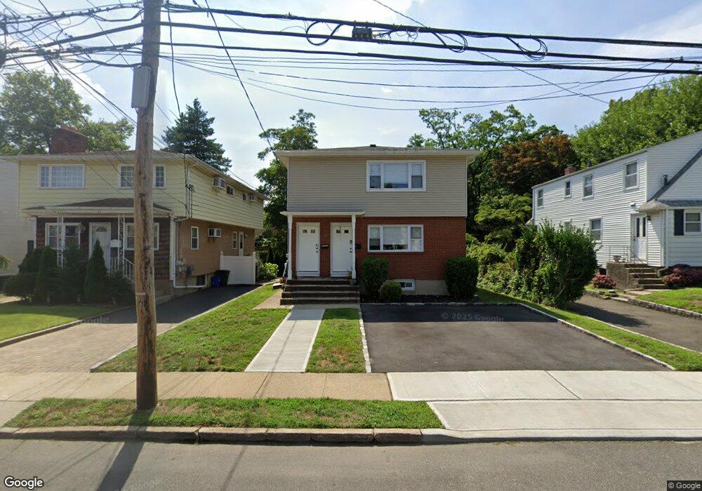 69 Inwood Rd unit 2nd FL, Port Washington, NY 11050 - photo 1