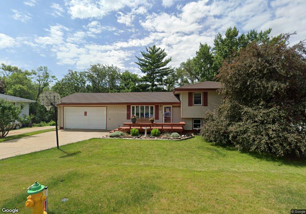 1014 Luster Ln, Des Moines, IA 50315 - photo 1