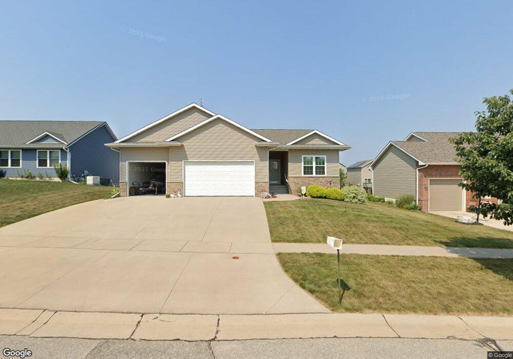 1120 Koudsi Blvd NW, Cedar Rapids, IA 52405 - photo 1
