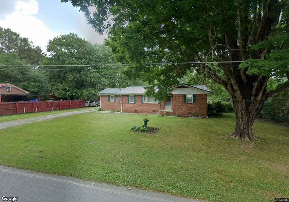 1306 Oakdale St, Manchester, TN 37355 - photo 1