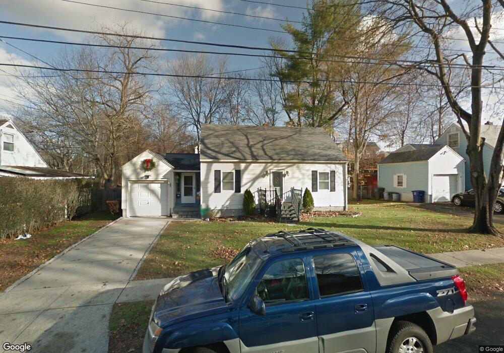 321 Lynne Place, Bridgeport, CT 06610 - photo 1