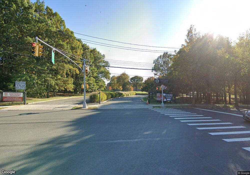 184 Boscombe Ave, Staten Island, NY 10309 - photo 1