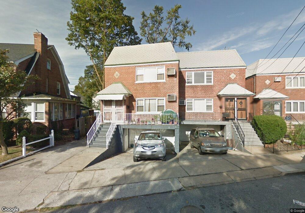 4310 Auburndale Ln, Flushing, NY 11358 - photo 1