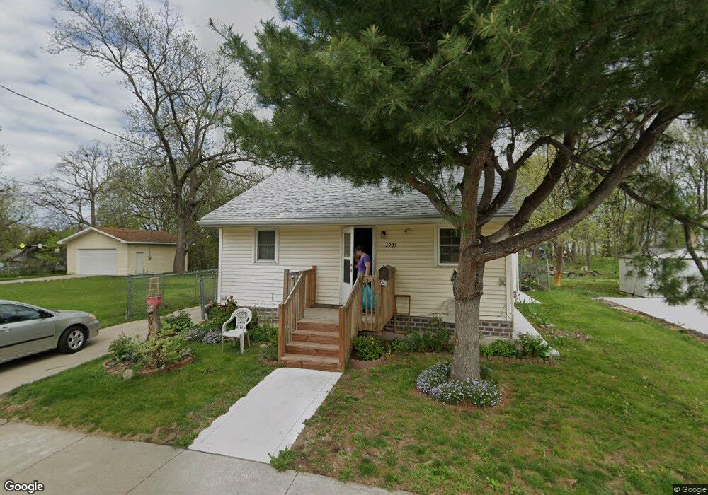 1935 Allison Ave, Des Moines, IA 50314 - photo 1