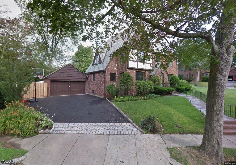 60 Gralynn Rd, Newton Center, MA 02459 - photo 1