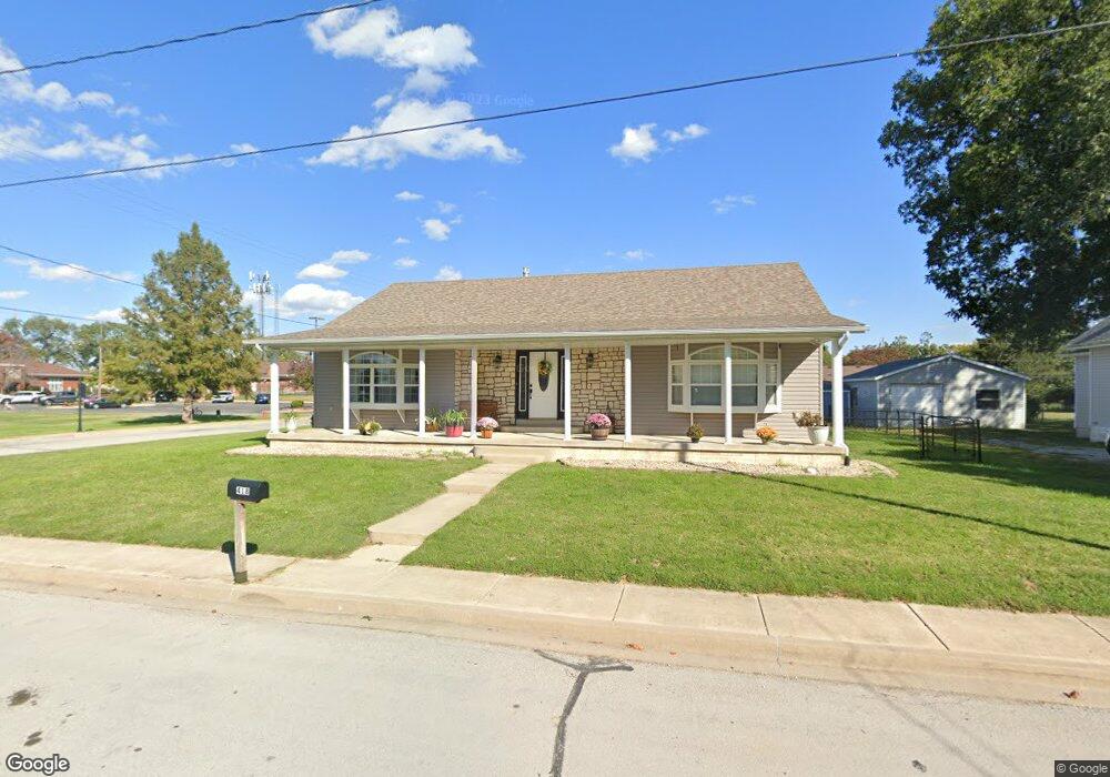 418 N Donk Ave, Maryville, IL 62062 - photo 1