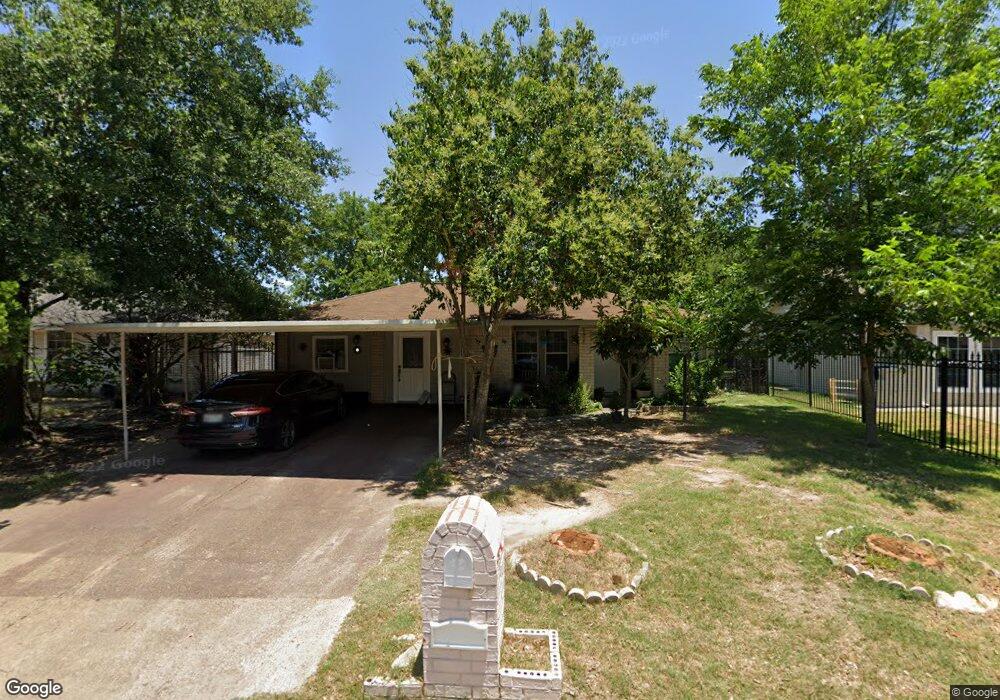 2210 Deerhurst Ln, Houston, TX 77088 - photo 1
