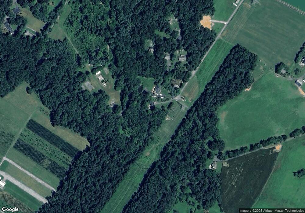 6160 Hidden Hollow Dr, Sykesville, MD 21784 - photo 1