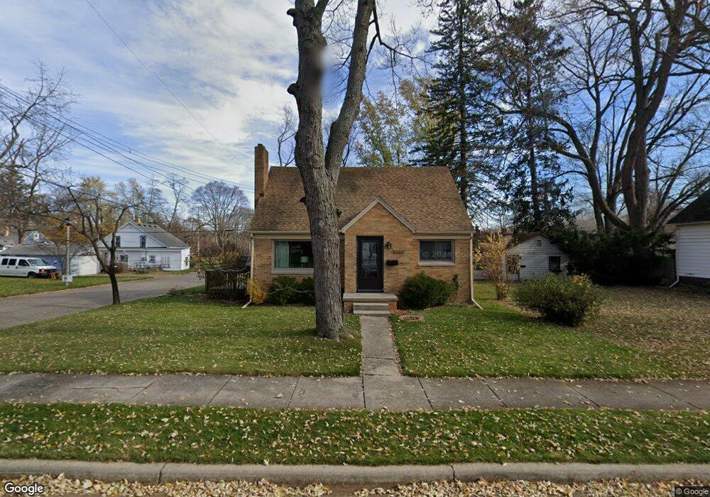 2401 Clifton Ave, Lansing, MI 48910 - photo 1