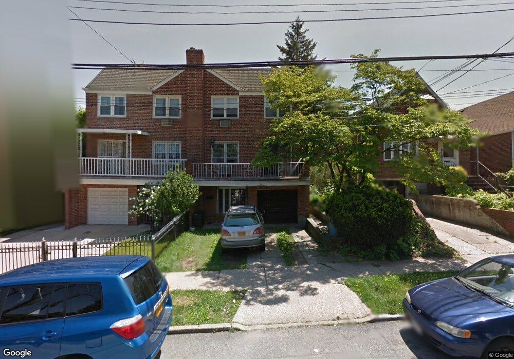 5711 163rd St, Fresh Meadows, NY 11365 - photo 1