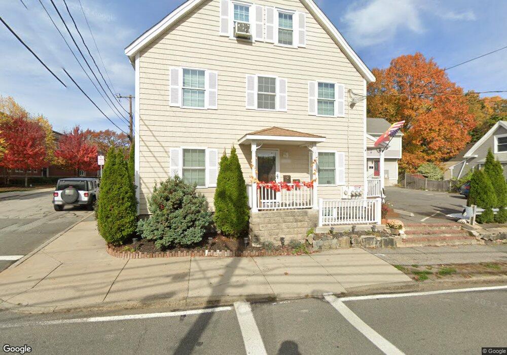 114 Nahant St unit 3, Wakefield, MA 01880 - photo 1