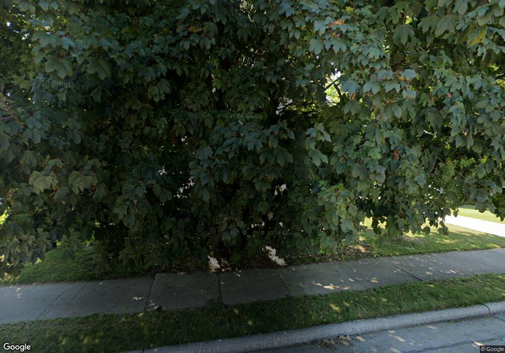 1310 S 32nd St, Manitowoc, WI 54220 - photo 1