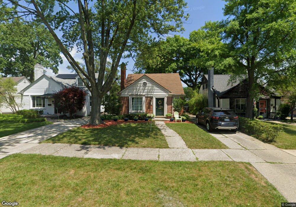414 Hillcrest Ave, Grosse Pointe Farms, MI 48236 - photo 1