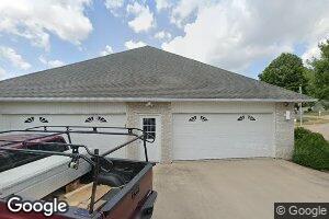 4932 Lake View Dr, Quincy, IL 62305