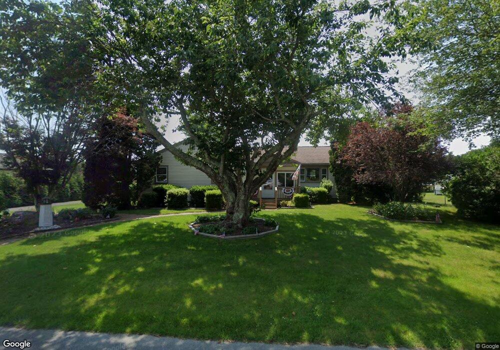 8 Swanson Dr, South Dartmouth, MA 02748 - photo 1