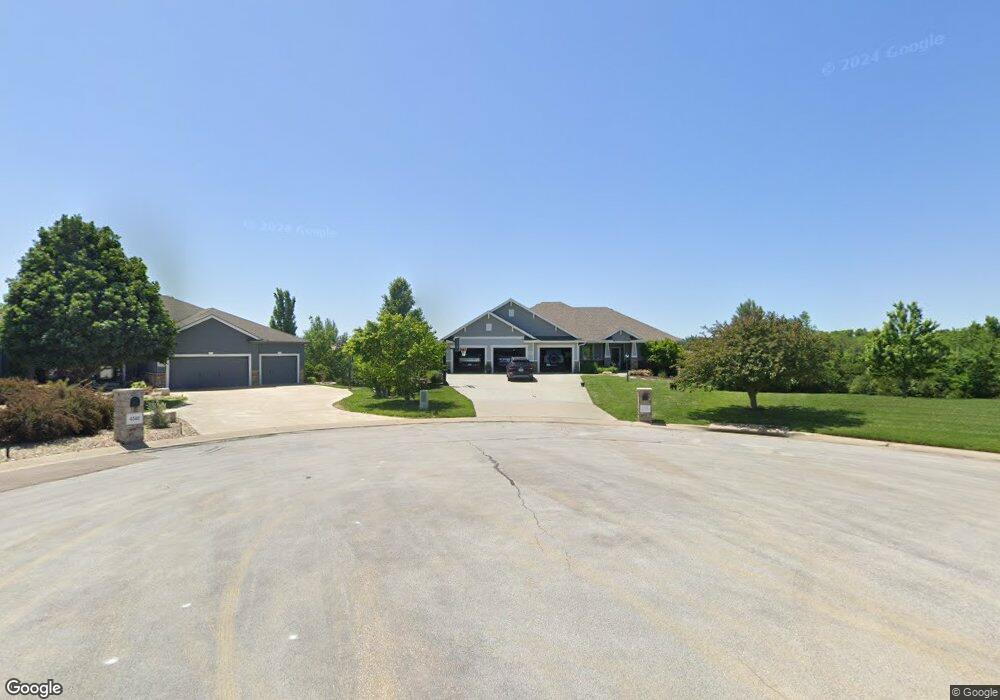 4541 SW Deer Run St, Topeka, KS 66610 - photo 1