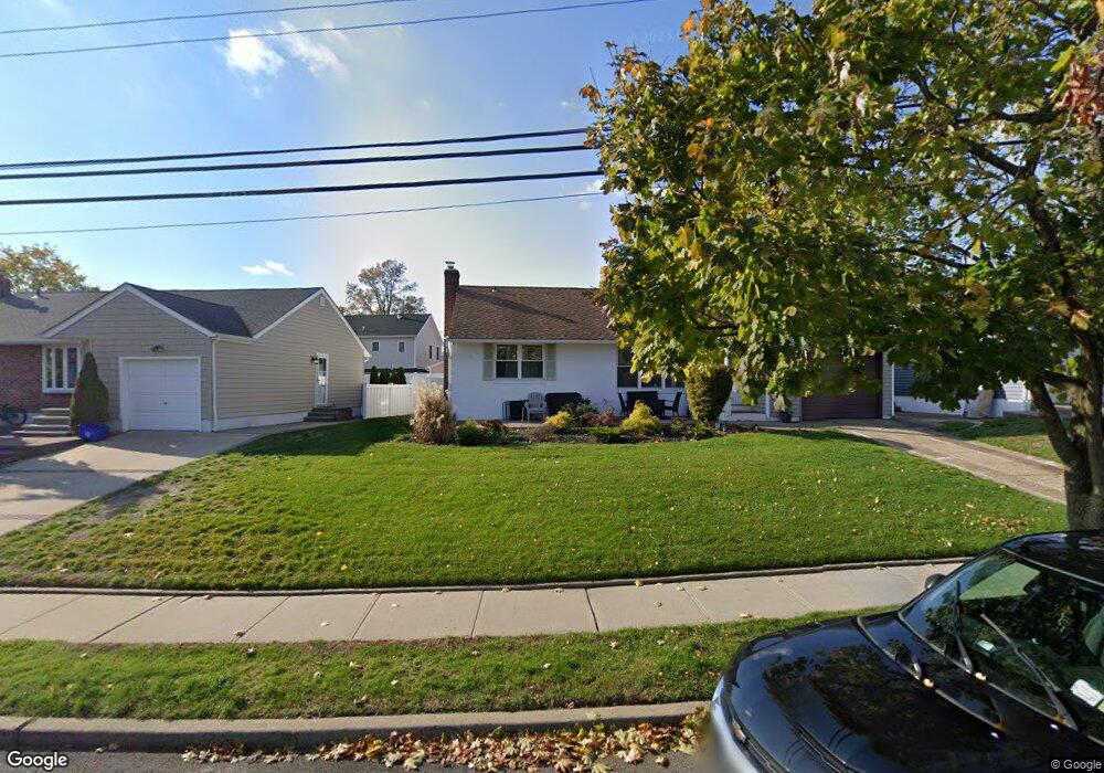 2960 Derby Dr W, Oceanside, NY 11572 - photo 1