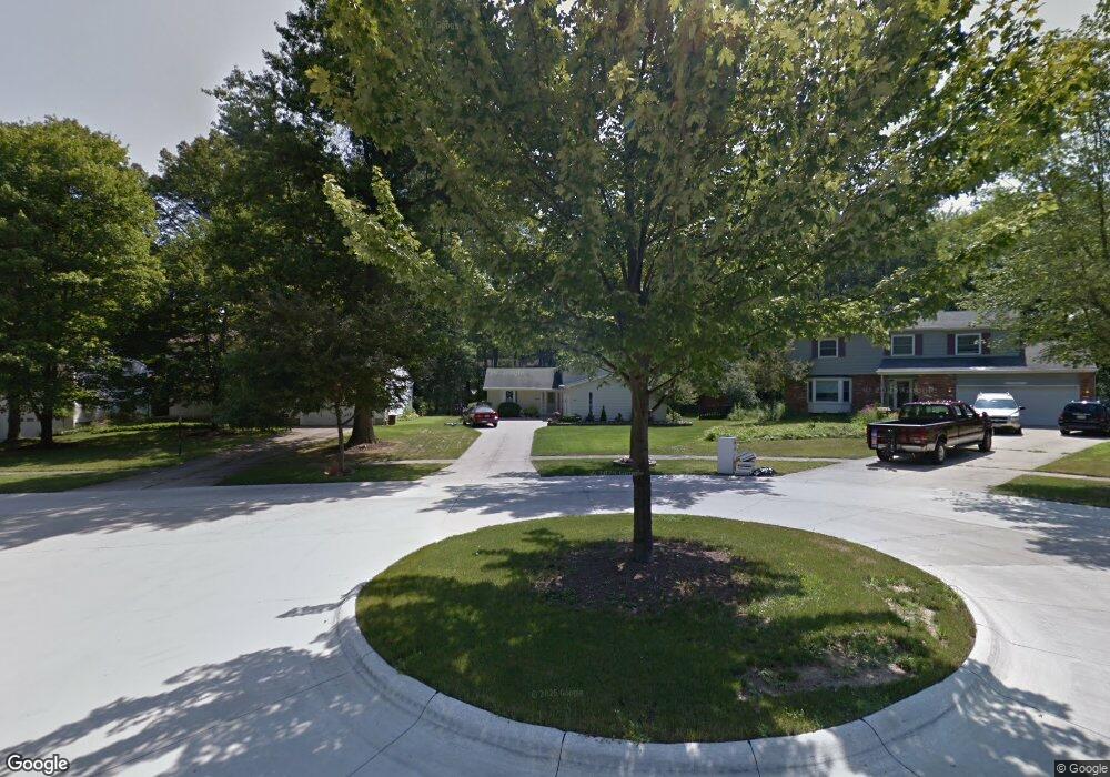 9585 Ponderosa Ln, Olmsted Falls, OH 44138 - photo 1