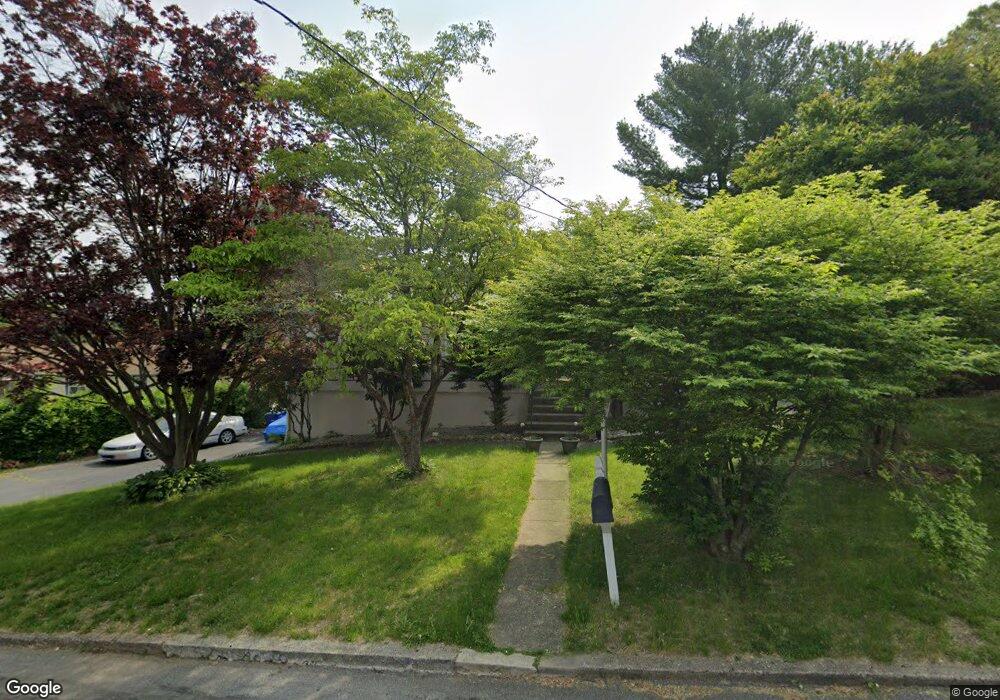 199 Nautilus Rd, Bridgeport, CT 06606 - photo 1