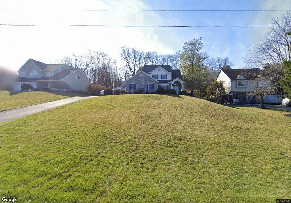 676 Fairview Rd, Mount Joy, PA 17552 - photo 1