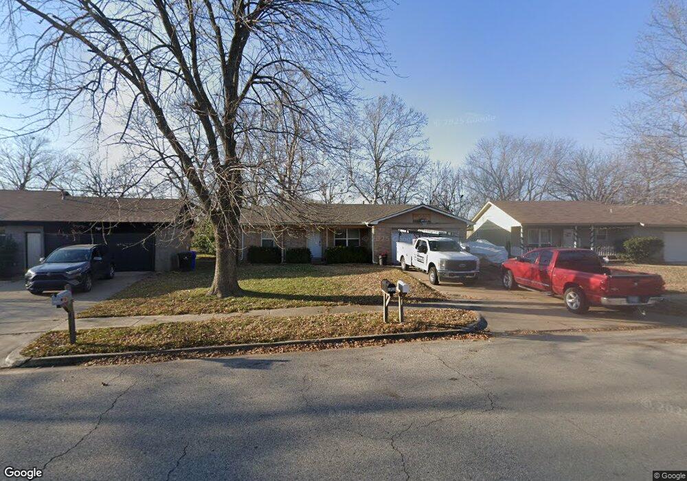 1716 S Pecan Ave, Broken Arrow, OK 74012 - photo 1