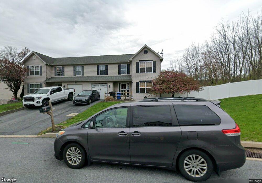 1004 Lily Ln, Temple, PA 19560 - photo 1