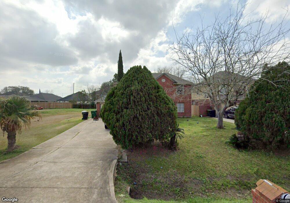 8306 Swiftwater Ln, Houston, TX 77075 - photo 1