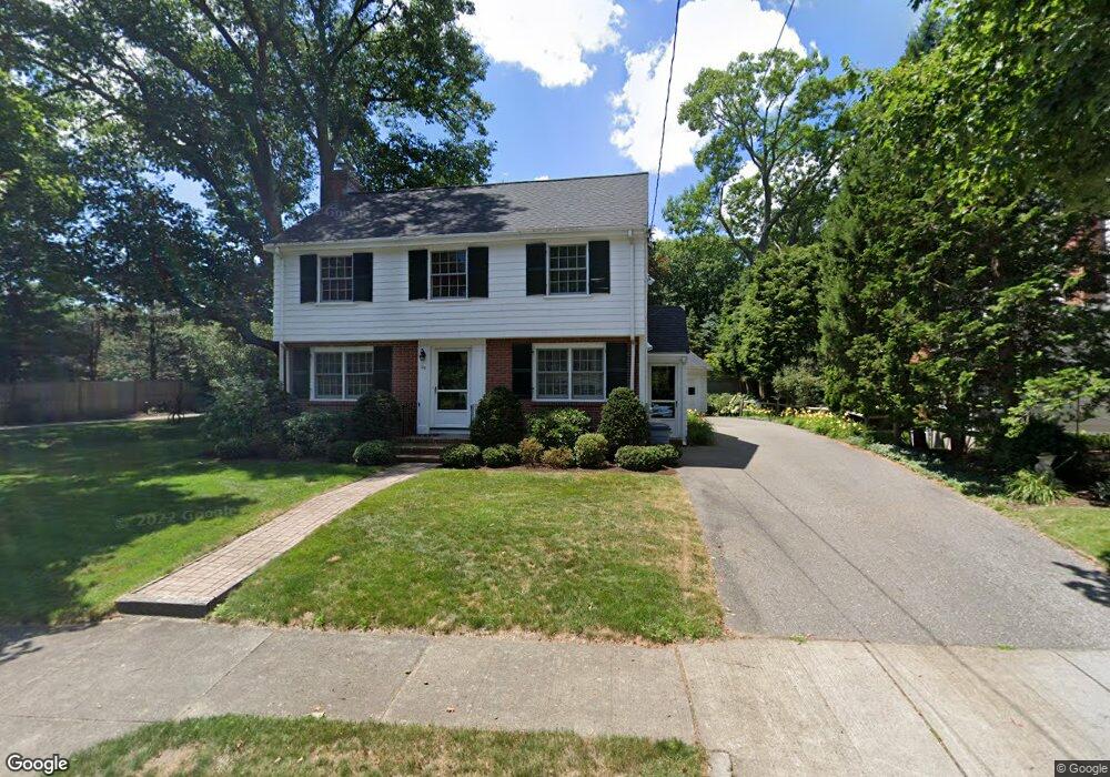 26 Rochester Rd, Newton, MA 02458 - photo 1