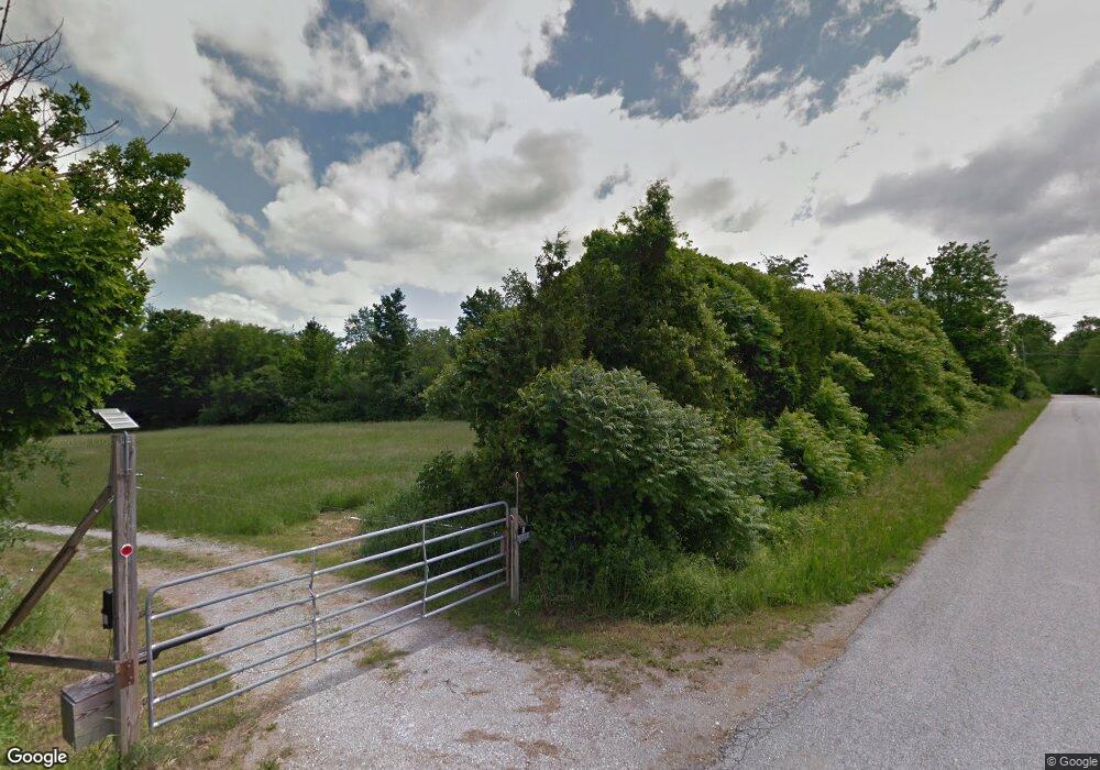 8 Ellsworth Dr, Swanton, VT 05488 - photo 1