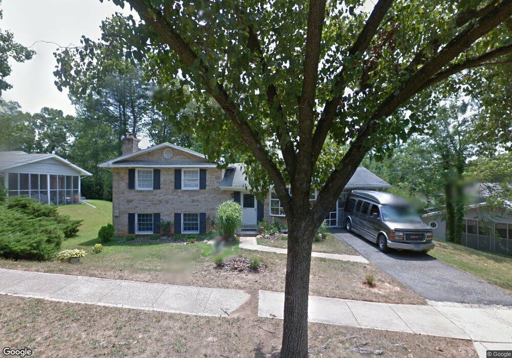 7315 Oakcrest Dr, New Carrollton, MD 20784 - photo 1