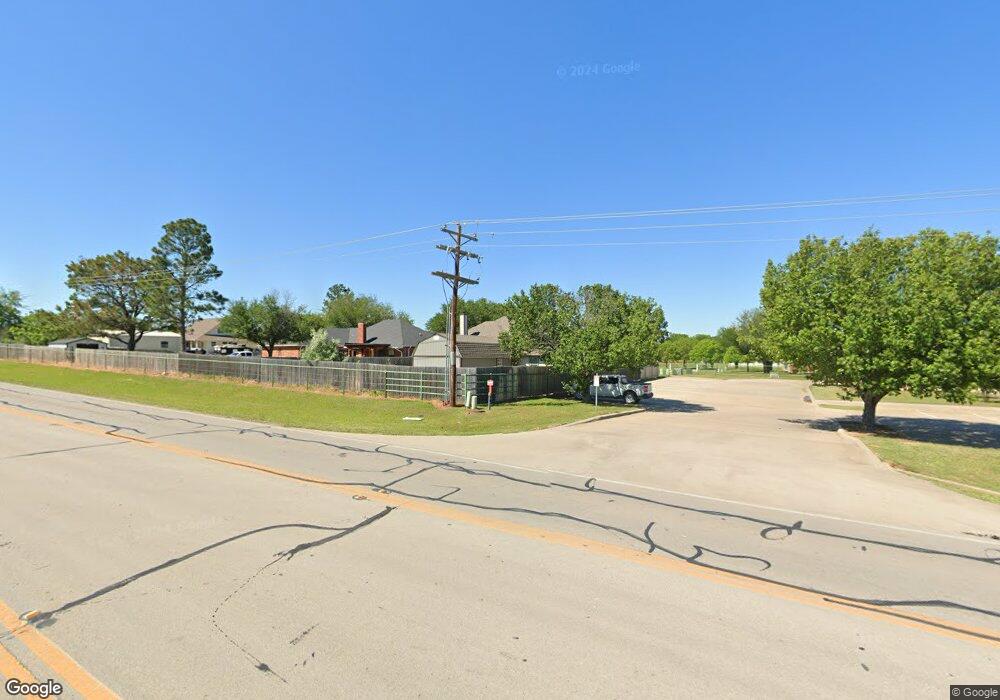 200 Cocopa Dr, Gainesville, TX 76240 - photo 1