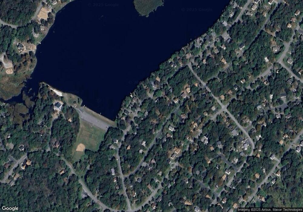 1428 Waterfront Dr, Coolbaugh Township, PA 18466 - photo 1