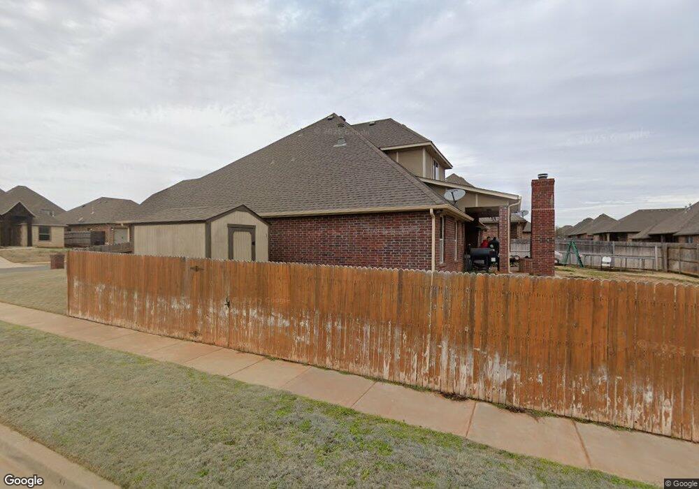 1112 Lindsey Ln, Moore, OK 73160 - photo 1