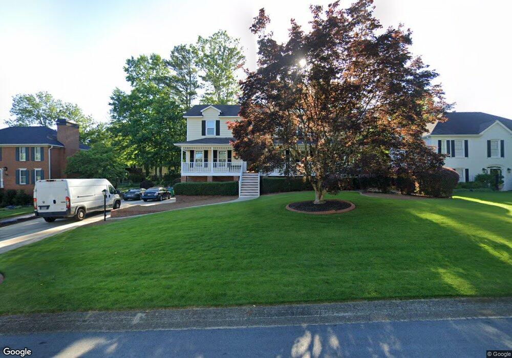 4428 Thoroughbred Dr NE, Roswell, GA 30075 - photo 1