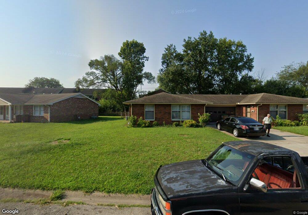 3819 1/2 Camelot Ln, Columbus, IN 47203 - photo 1