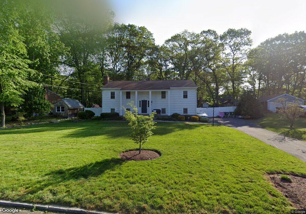 626 Cascade Dr, Fairfield, CT 06825 - photo 1