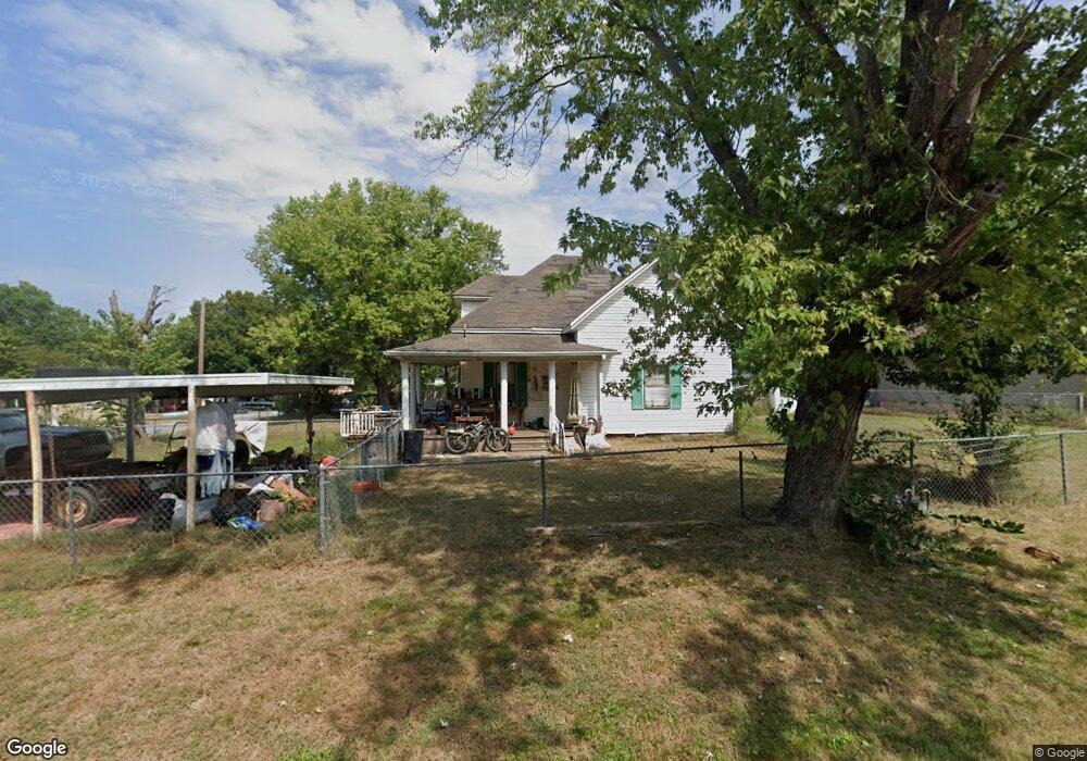 401 NE D St, Stigler, OK 74462 - photo 1