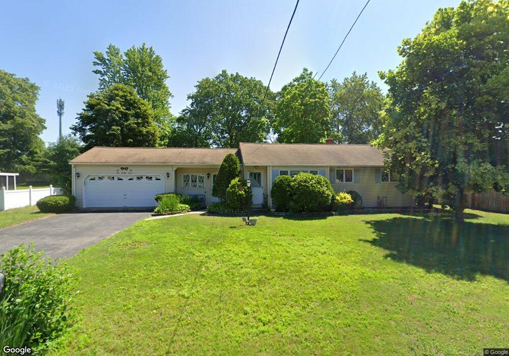 127 Jerilis Dr, Springfield, MA 01119 - photo 1