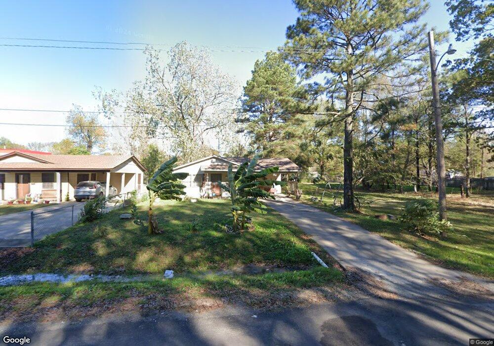 1109 E 2nd St, Stuttgart, AR 72160 - photo 1