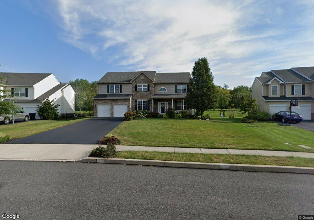 156 Oak Creek Dr, Royersford, PA 19468 - photo 1