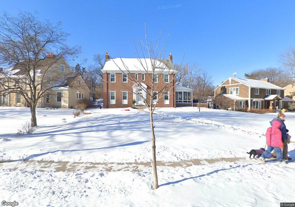 336 E Minnehaha Pkwy, Minneapolis, MN 55419 - photo 1