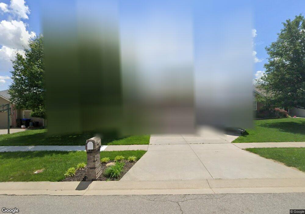 3321 SW 46th St, Topeka, KS 66610 - photo 1