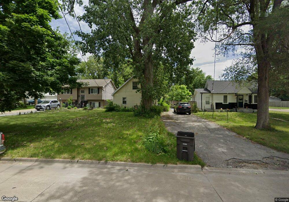 1305 E 26th Ct, Des Moines, IA 50317 - photo 1