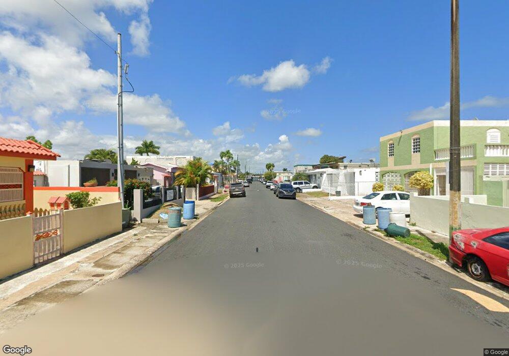 HM Victoriano Juarez, Levittown, PR 00949 - photo 1