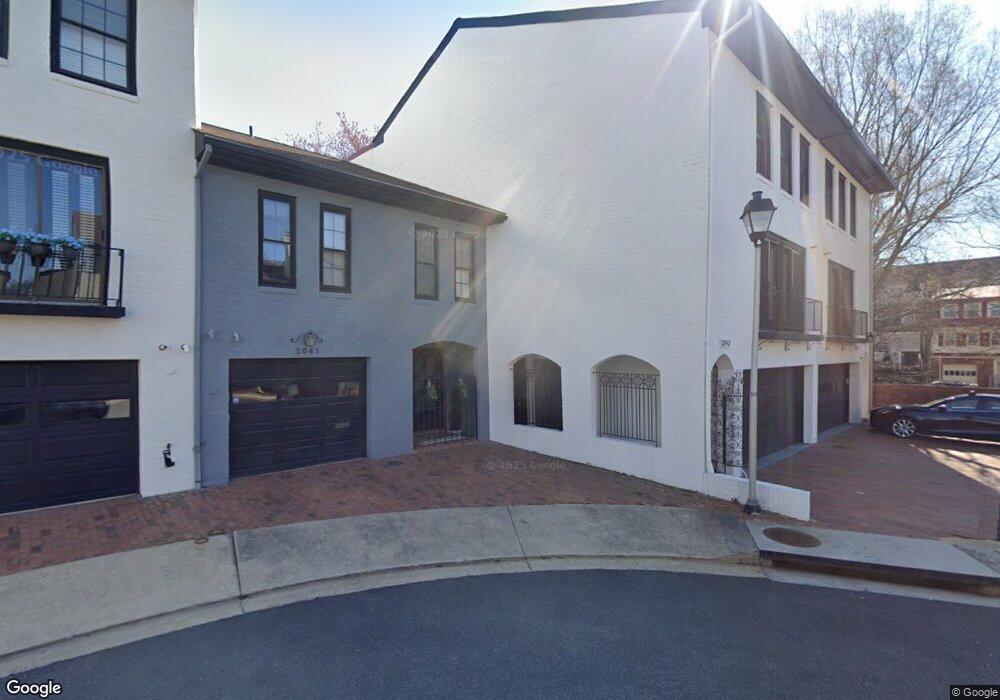 2043 N Abingdon St, Arlington, VA 22207 - photo 1