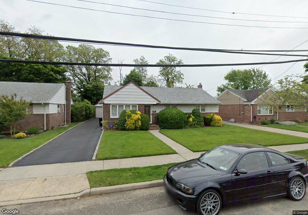 38 Brixton Rd S, West Hempstead, NY 11552 - photo 1